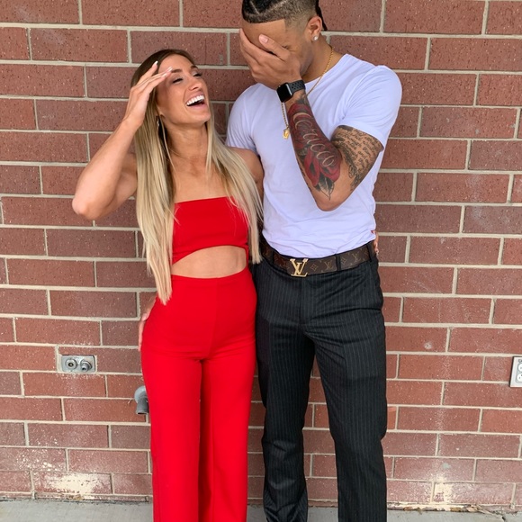 Red fashion nova jump suit - Picture 3 of 9